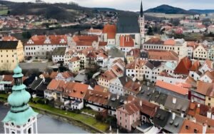 Read more about the article How to get to Cesky Krumlov from Prague – Budget Edition