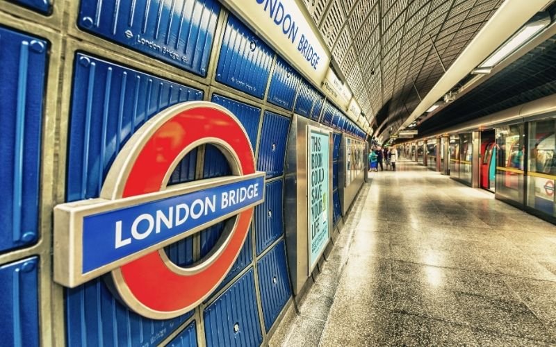 Read more about the article How to Get Around London on a Budget: Smart, Cheap Transport Tips