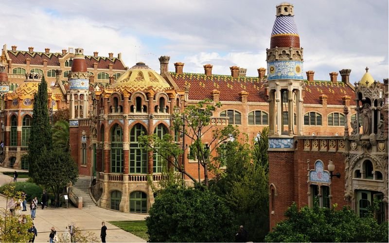 Read more about the article What to See at Sant Pau Barcelona — Complete Visitor Guide