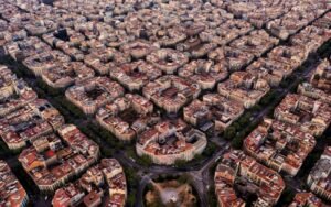 Read more about the article The Ultimate First‑Timer’s Guide to Staying in Barcelona